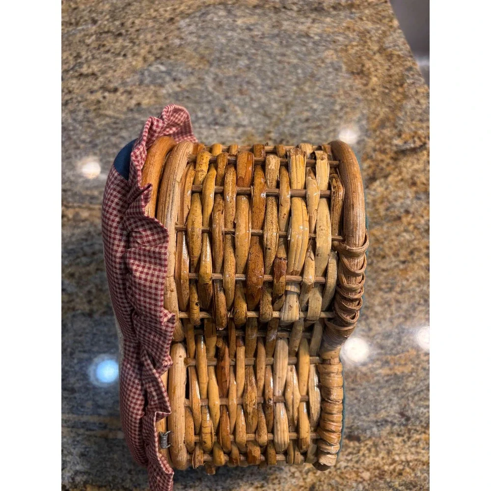 Vintage Heart Shaped Wicker‎ Basket Friendship Starts With A Smile Gingham Lid